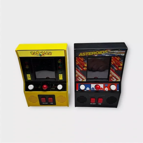 2020 Pac-Man Mini Arcade 2017 Asteroids Video Game Bandai Namco #09530 #09542 - Picture 6 of 8